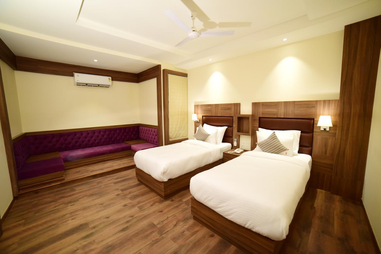 Hotel Amber Rudrapur Exterior foto