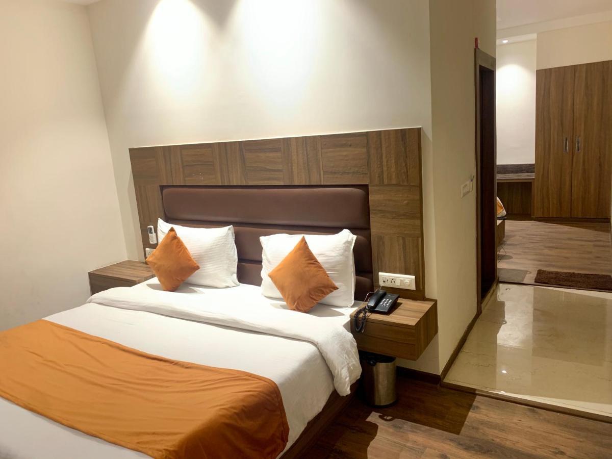 Hotel Amber Rudrapur Exterior foto